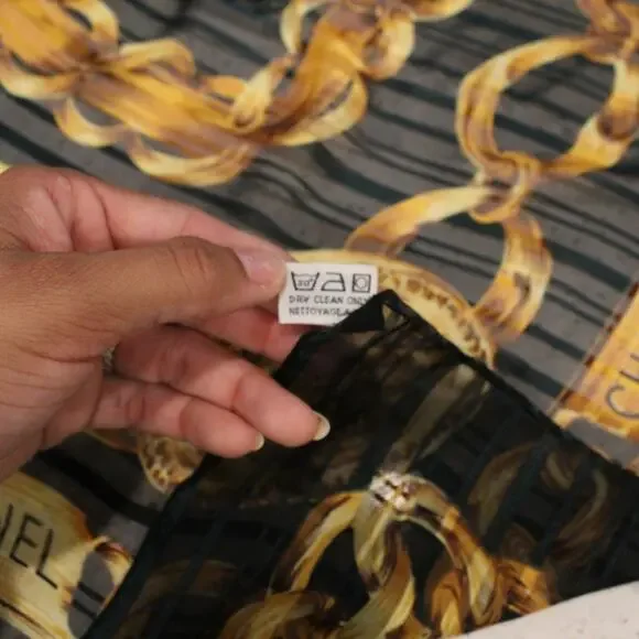 Vintage Chanel Scarf Silk Chain Print Green Square 90s Old Money 36x36 - Picture 7 of 12